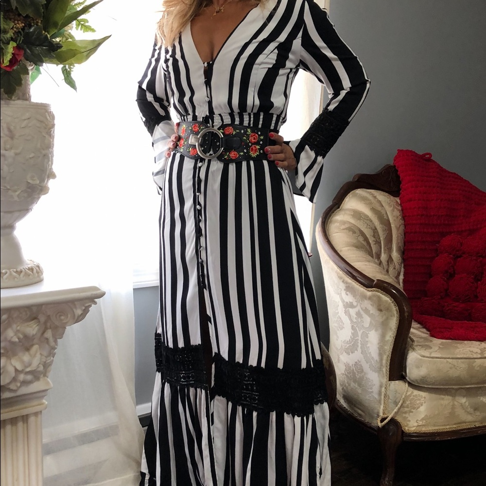 Dress - Picture 4 of 5